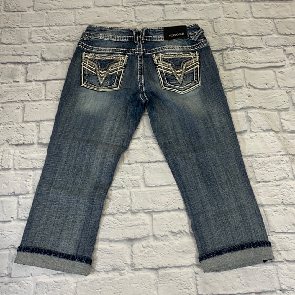 Vigoss The Chelsea Capri jeans. Size 5-6   Sequins & sparkle studs with stretch